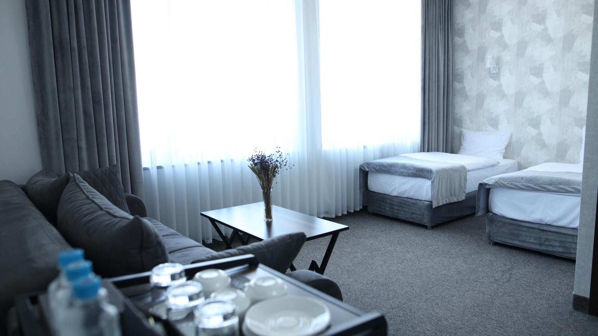 Bmg Hotel By Grigoryans Group Goris Luaran gambar