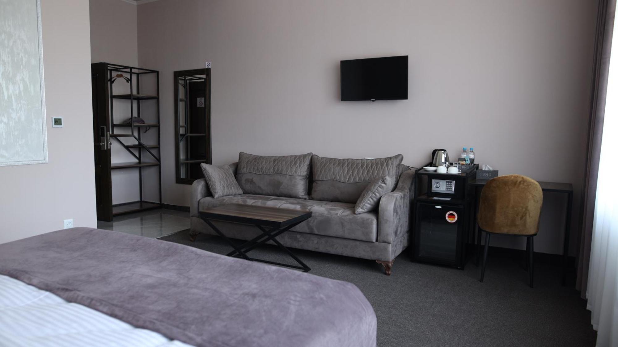 Bmg Hotel By Grigoryans Group Goris Luaran gambar