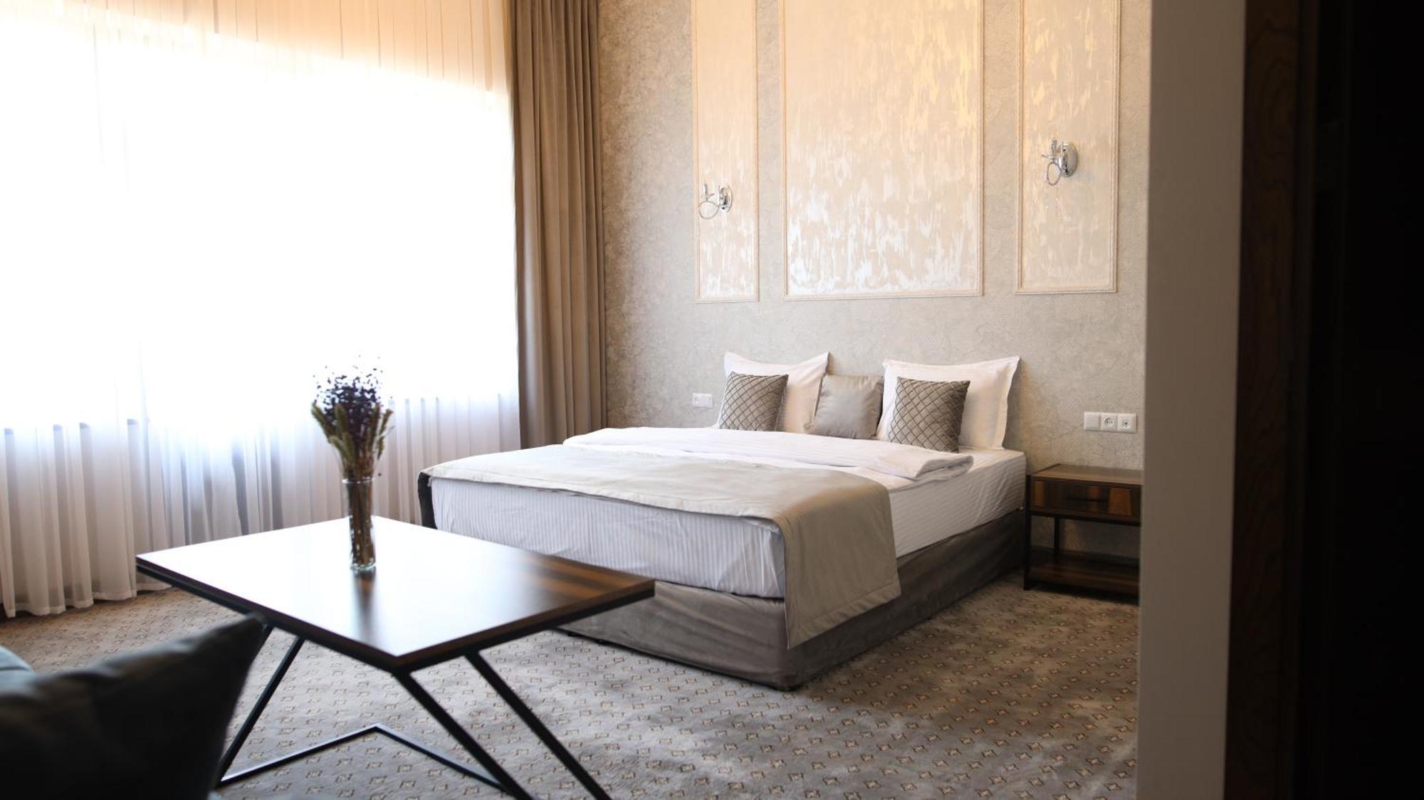Bmg Hotel By Grigoryans Group Goris Luaran gambar