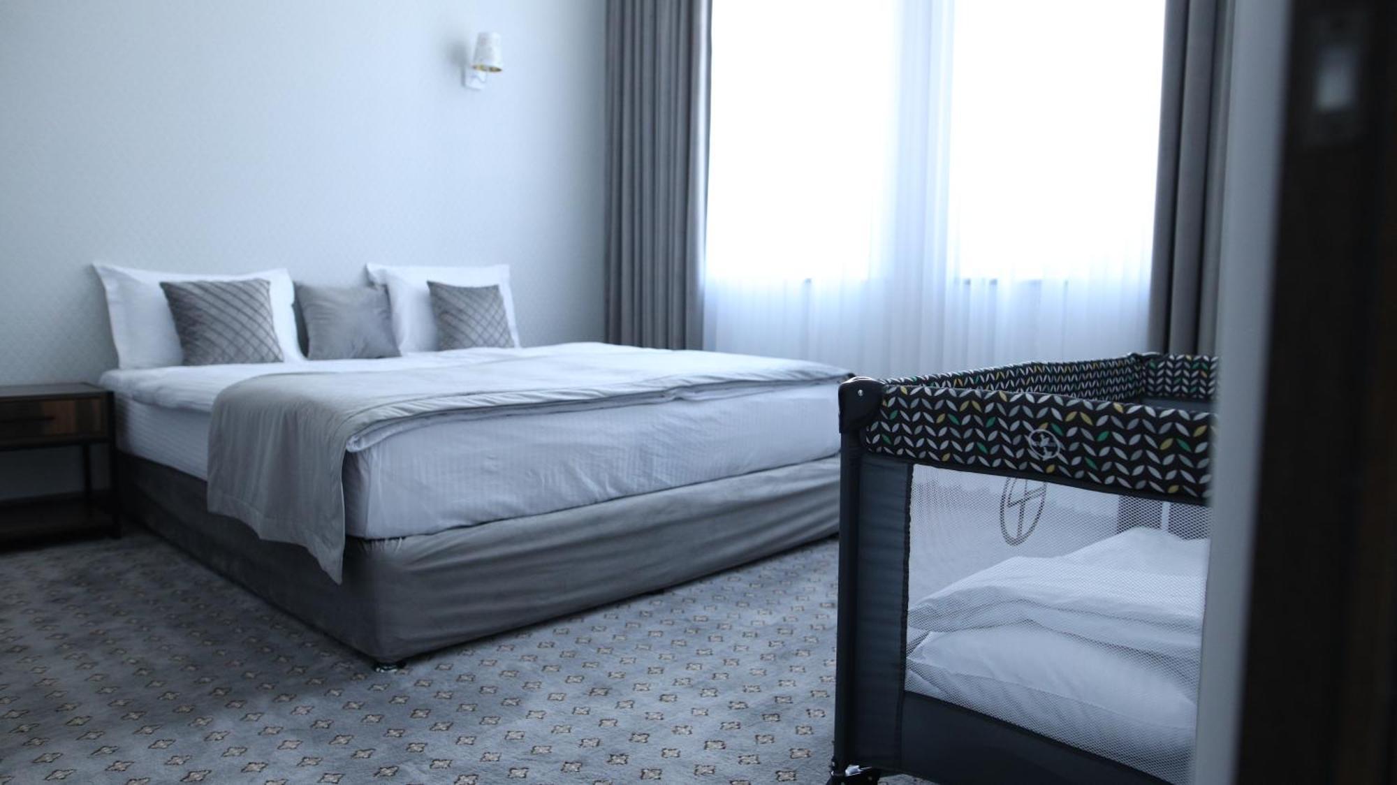 Bmg Hotel By Grigoryans Group Goris Luaran gambar