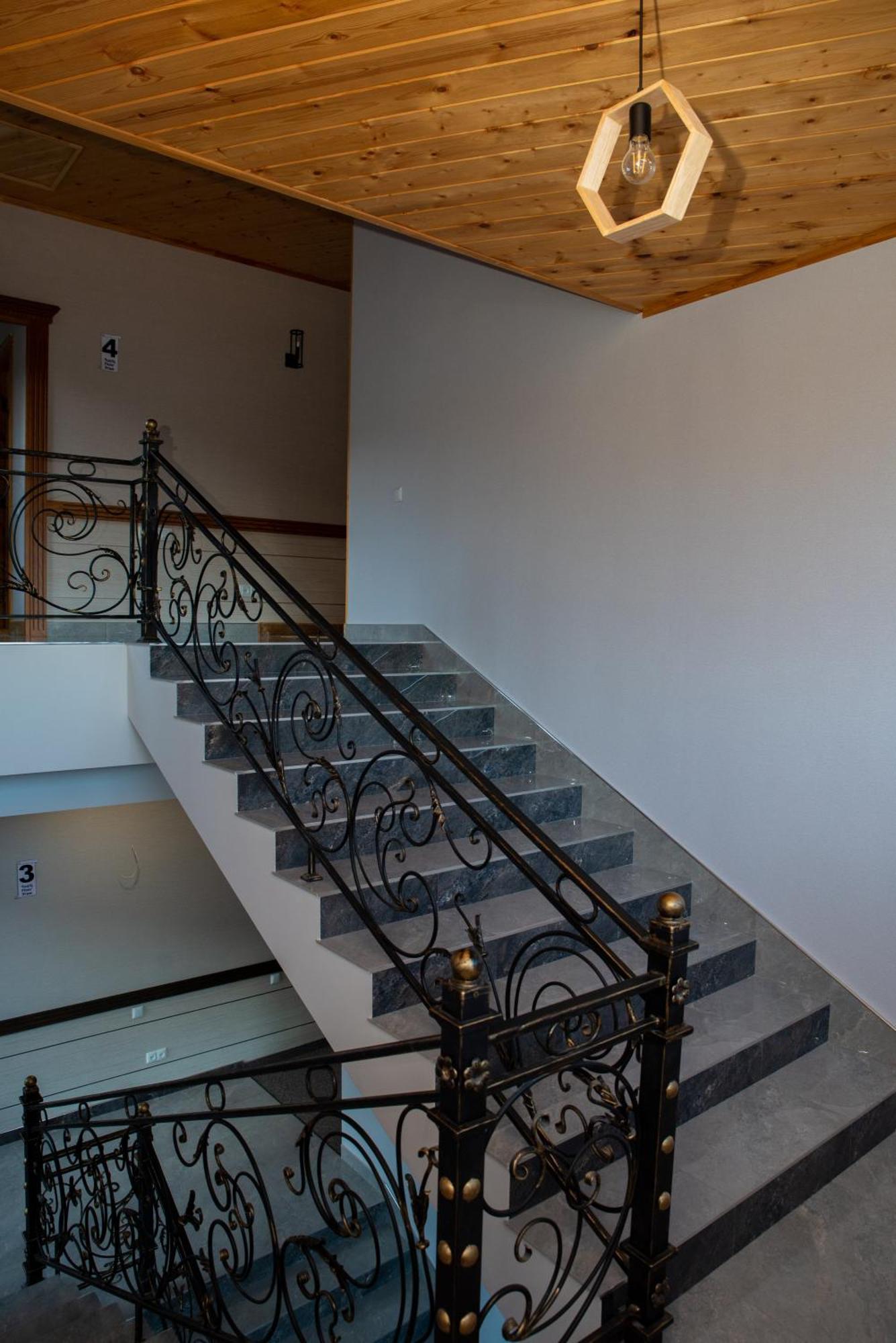 Bmg Hotel By Grigoryans Group Goris Luaran gambar