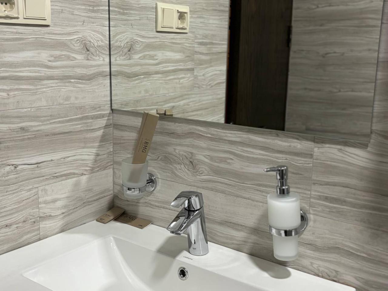 Bmg Hotel By Grigoryans Group Goris Luaran gambar